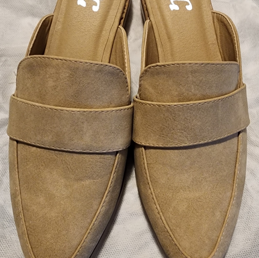 *Brand New*Women's T&G suede mules